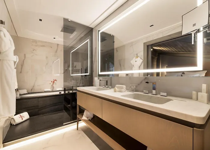 Le K2 Chogori Hotel 5*